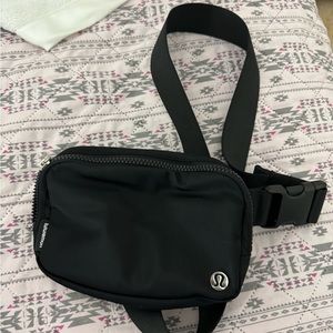 lululemon belt bag